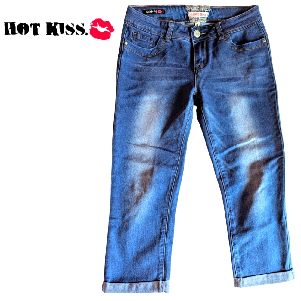 Hot kiss size 9 Capri, crop style jeans with faded blue denim look, GUC